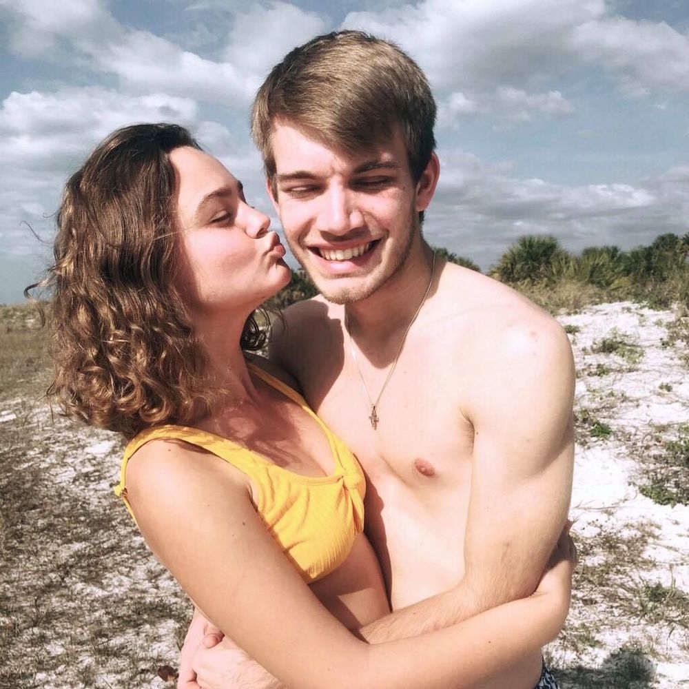 Meet your Posher, Caitlin